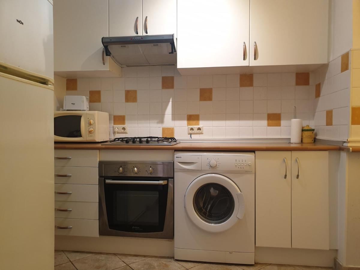 Beautiful Parque Loix 4 Bedroom Shared Pool, Tennis Court *