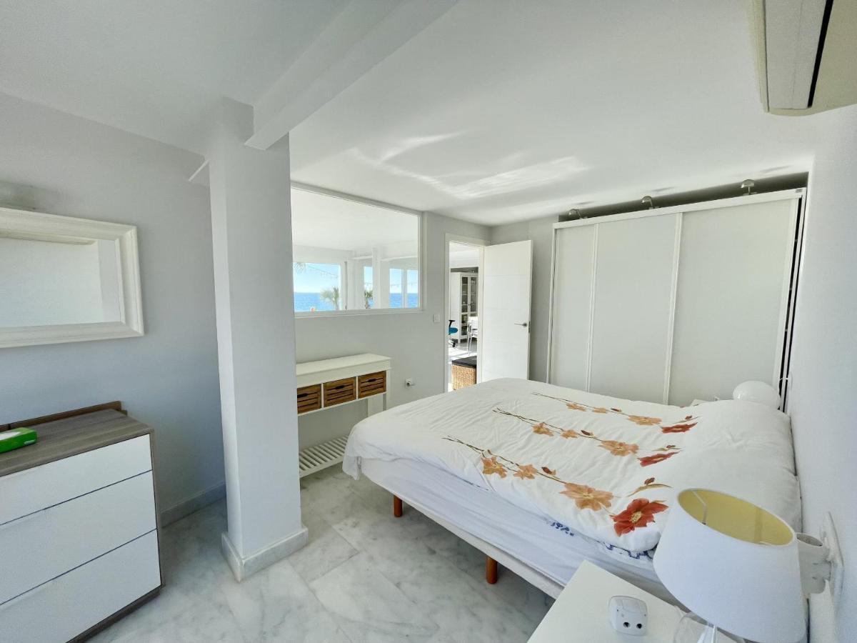 Iberia Seafront Apartment *
