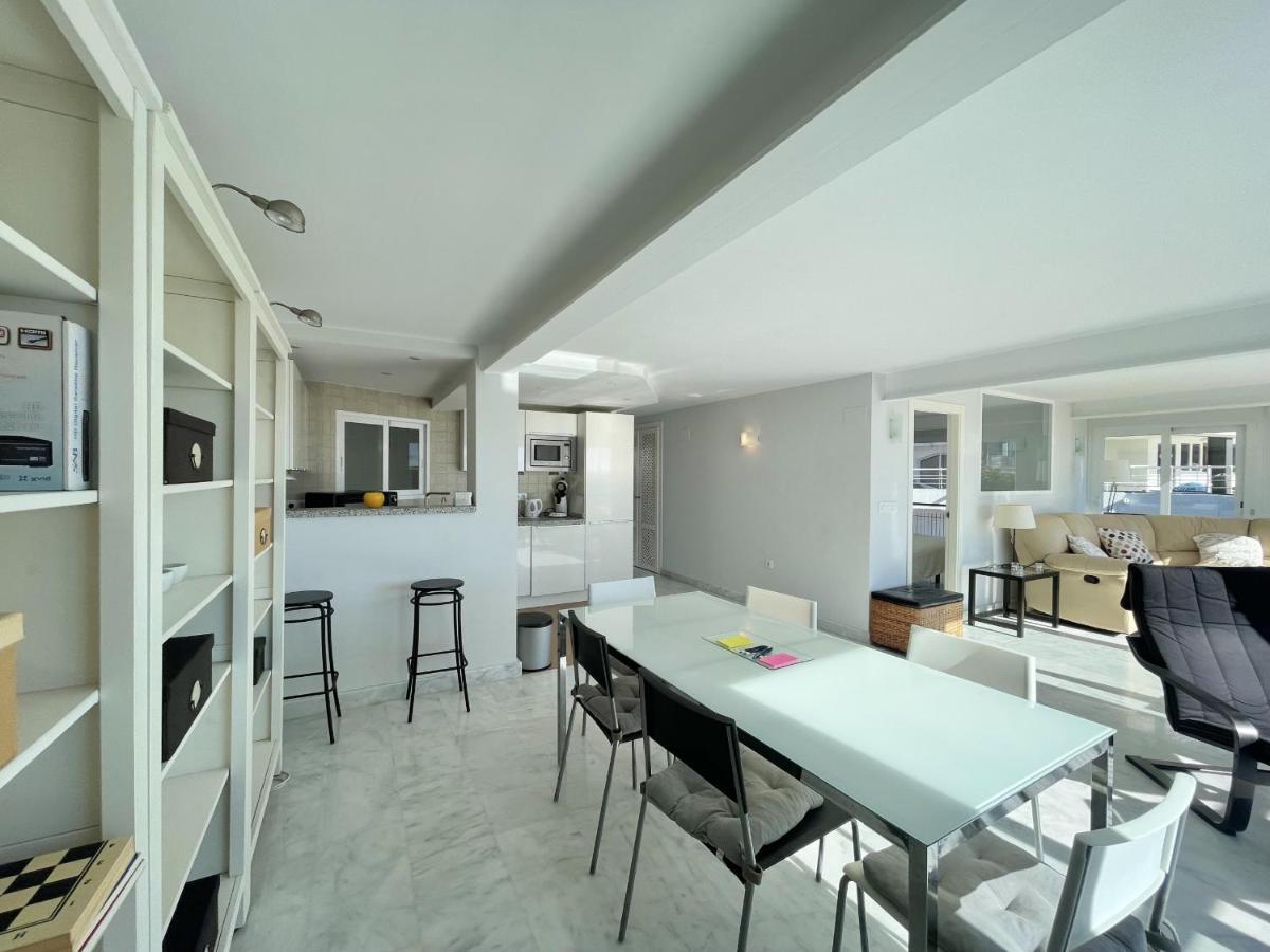 Iberia Seafront Apartment *