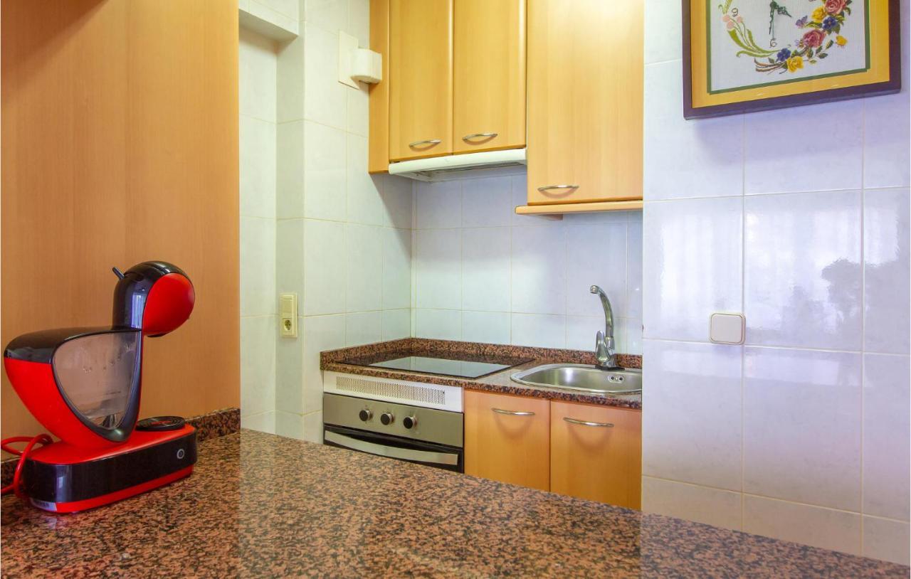 Lovely In With Kitchen Apartment *