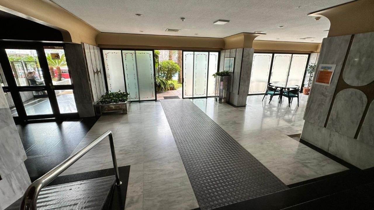 Esperanto 17. Apartment *