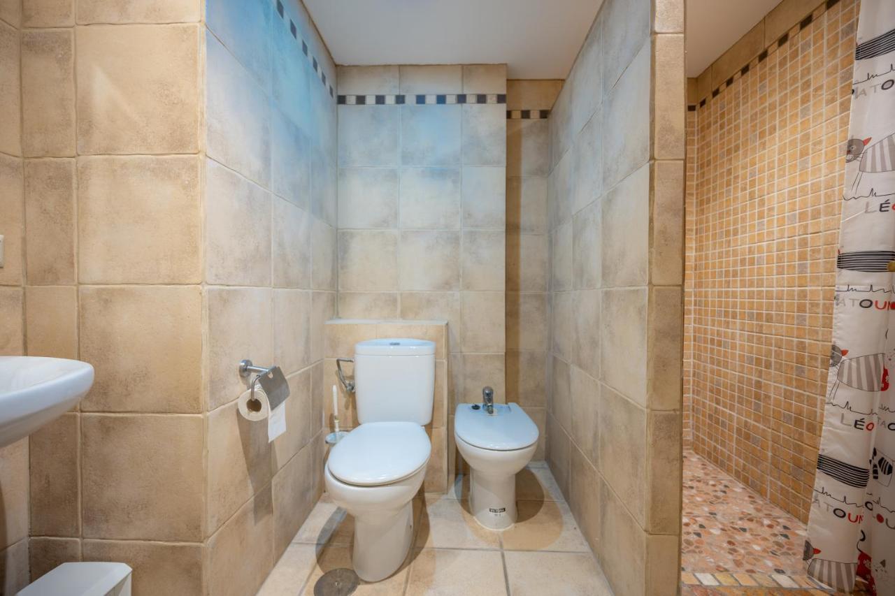 Beautiful Parque Loix 4 Bedroom Shared Pool, Tennis Court
