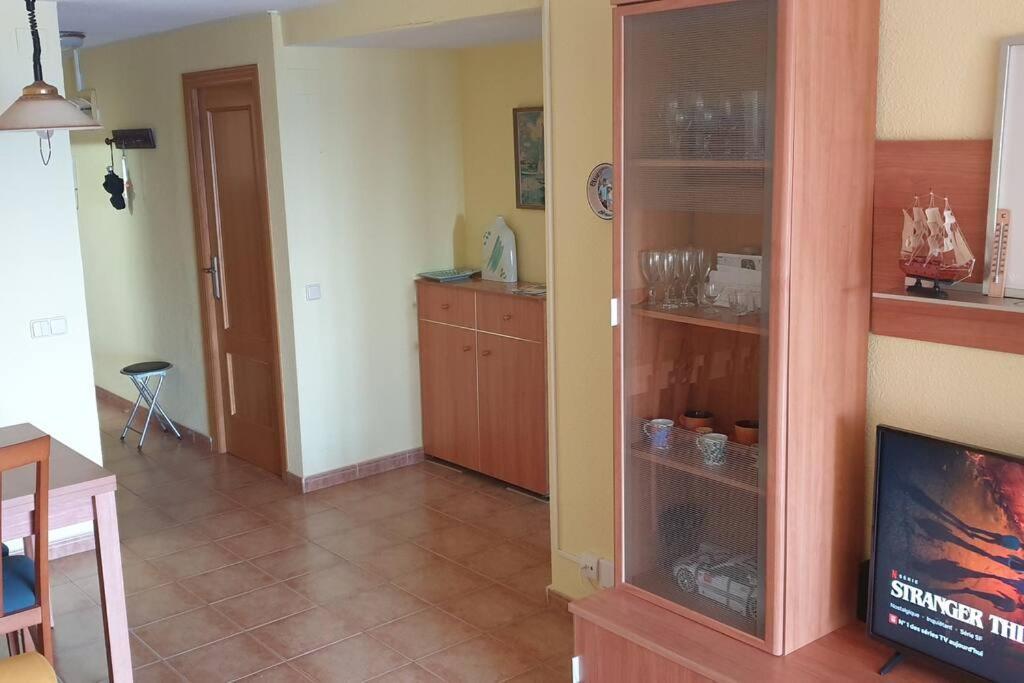 Beautiful With View On The Sea With Aircond. Appartement *