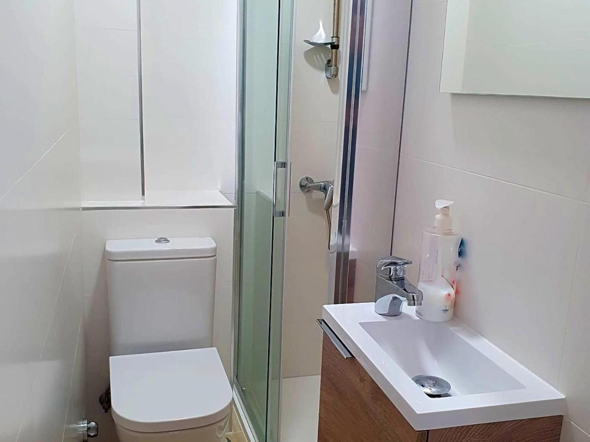 First Line With 3 Bedrooms And Seaviews *