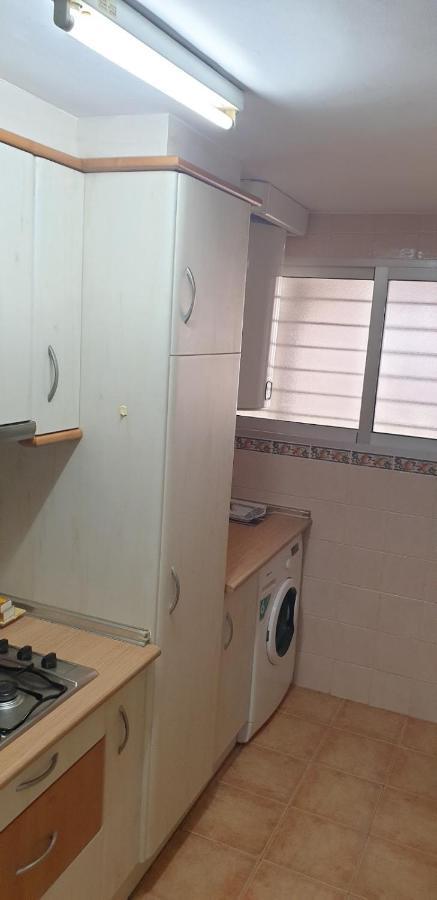 Beautiful With View On The Sea With Aircond. Appartement *