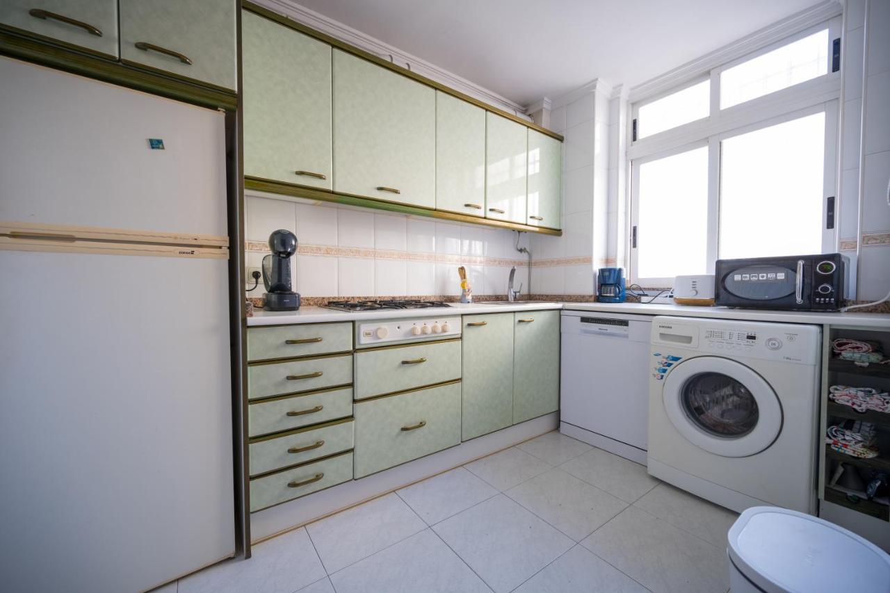 Beautiful 2 Bedroom In Parque Loix 3 Minutes Walk To The Apartment