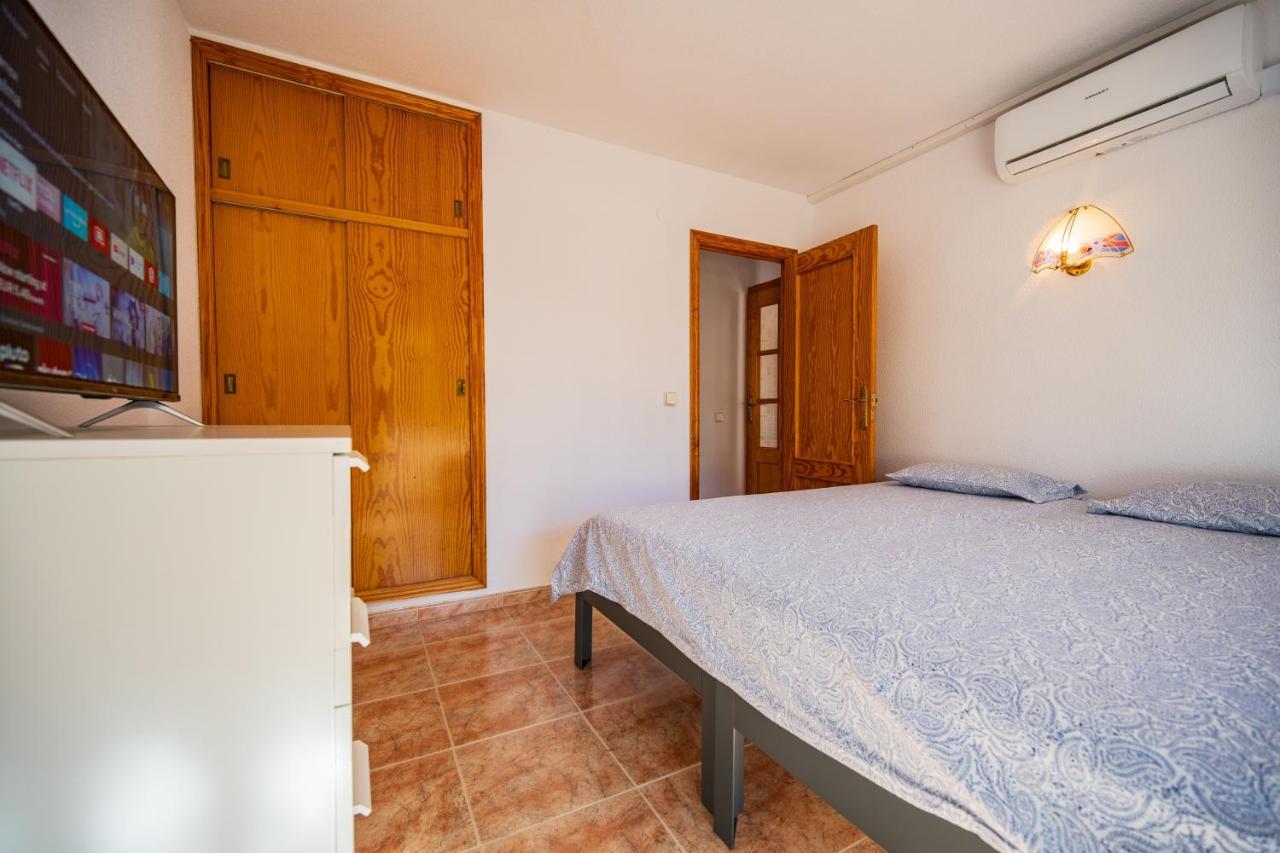 Beautiful 2 Bedroom In Parque Loix 3 Minutes Walk To The *