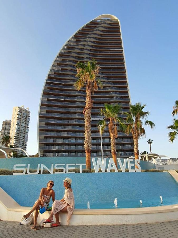 Sunset Waves Modern 200m From The * Benidorm