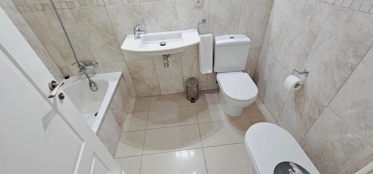 Disponimble 25 Octu A 13 Noviem Apt Gemelos26--wifi-piscina-padel-tenis- Garaje Opcionable Extra * Benidorm