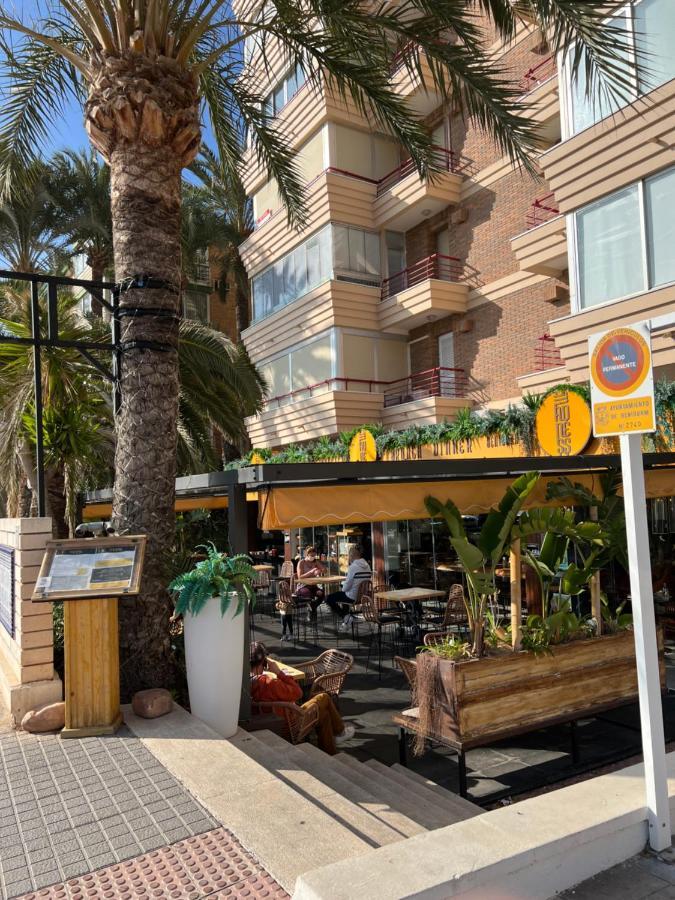 Amazing Beachfront - La Cala