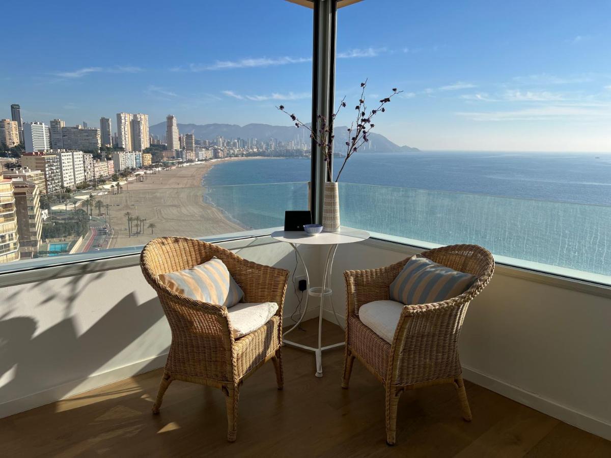 Amazing Beachfront - La Cala Apartment *