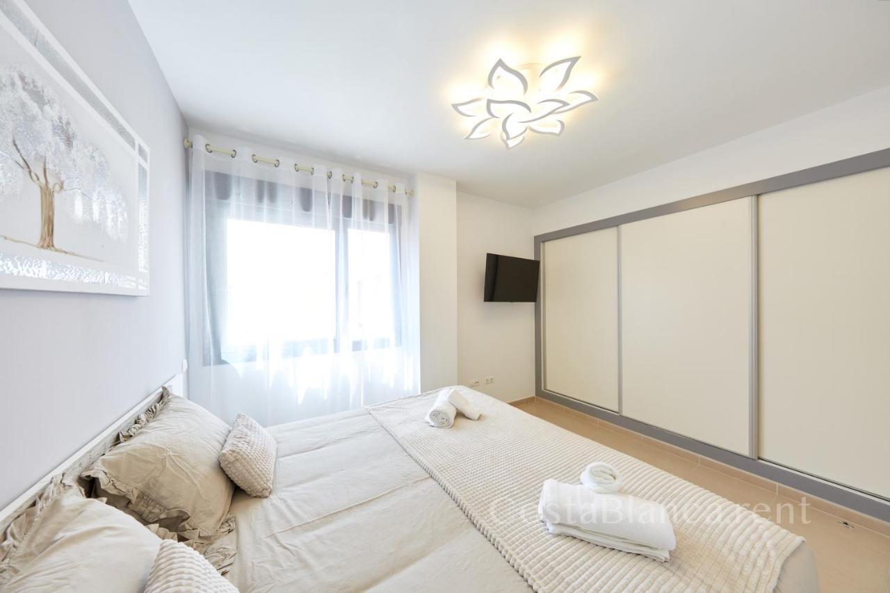 Executive 2 Bedroom Luxury By The Beach With King-size Bed Benidorm
