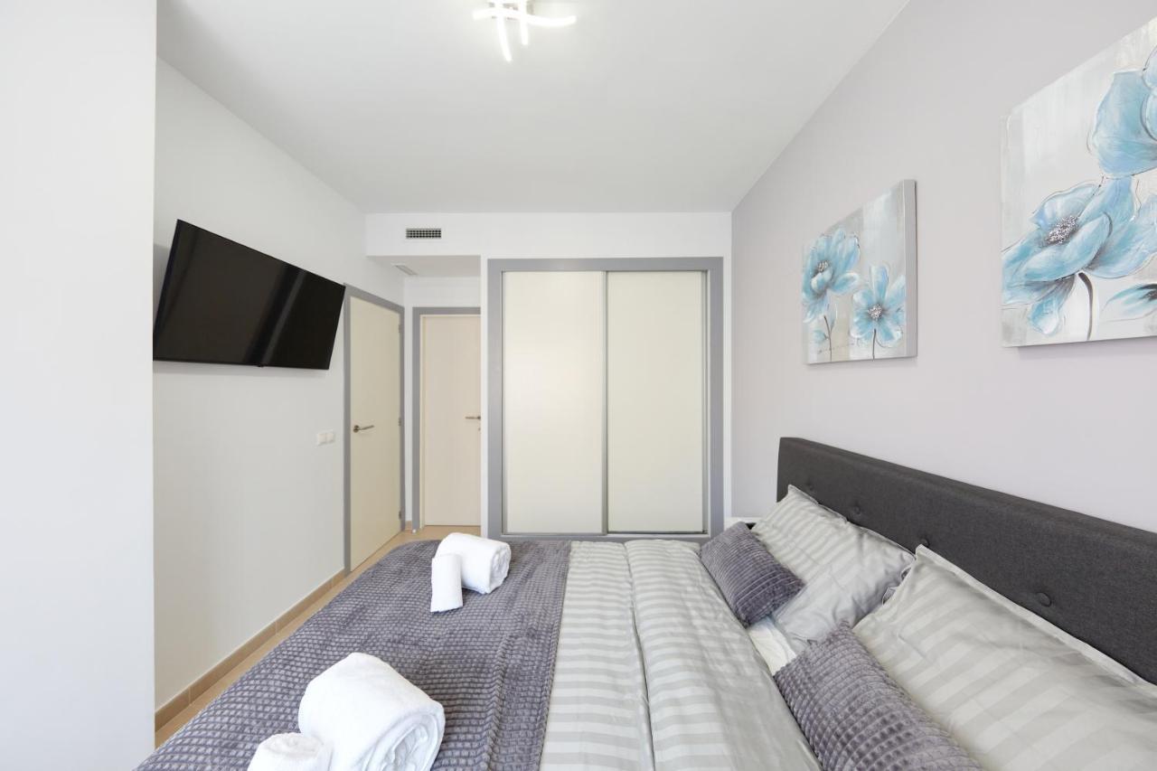 Appartement Luxurious Newly Renovated 2 Bedroom By The *