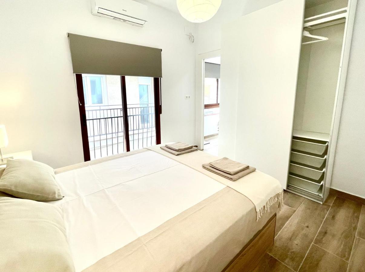 Old Town House With Lounge Area Benidorm
