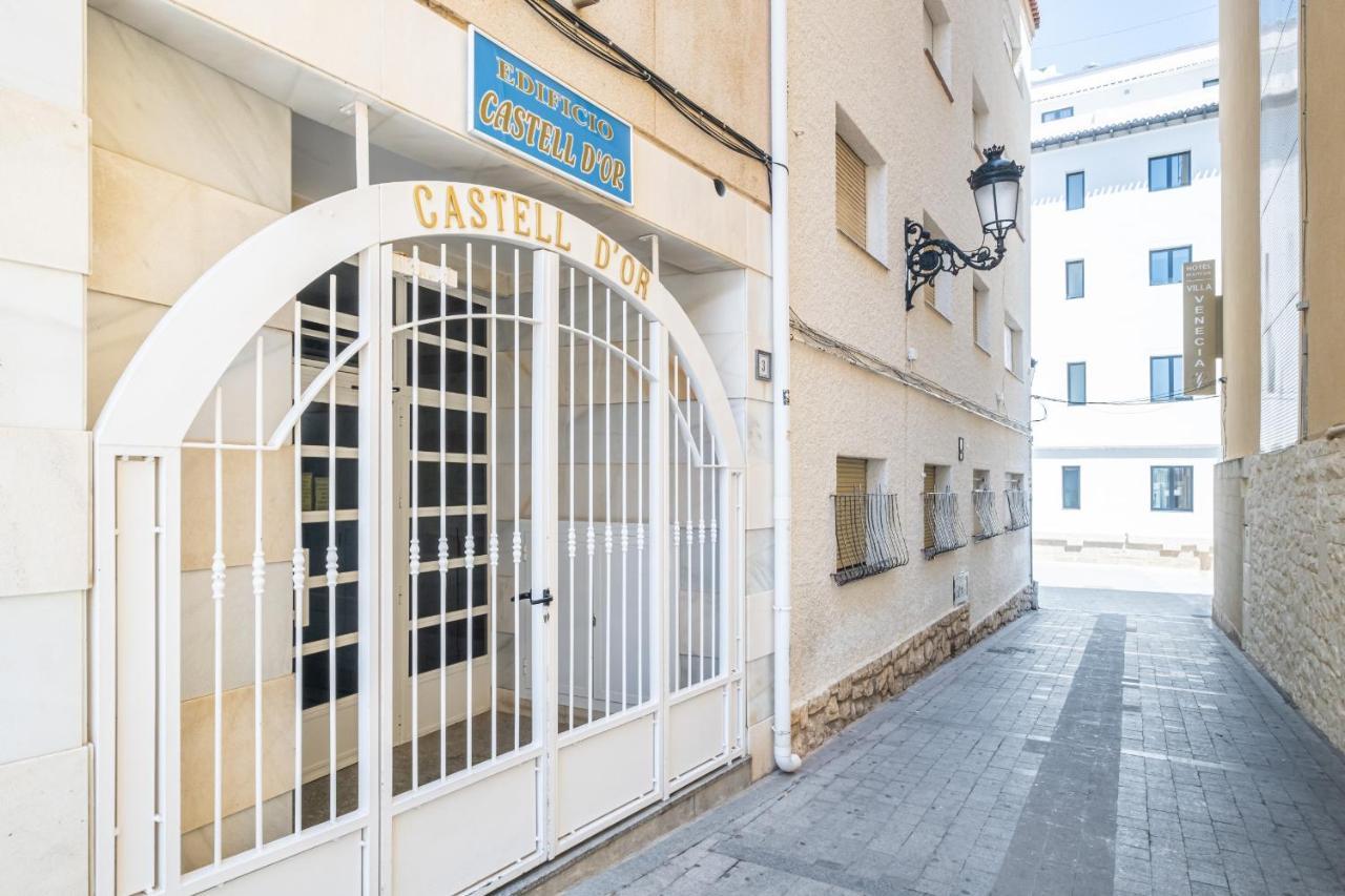 Castell Dor 2-a Old Town Apartment