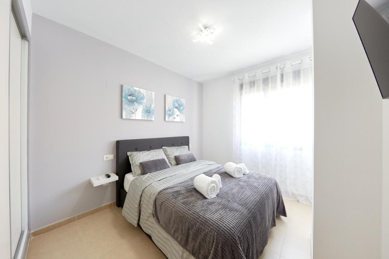 Luxurious Newly Renovated 2 Bedroom By The *