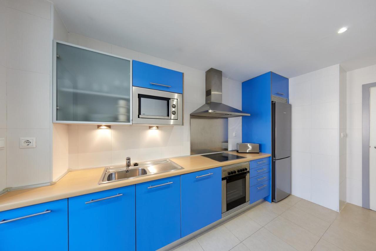Luxurious Newly Renovated 2 Bedroom By The *