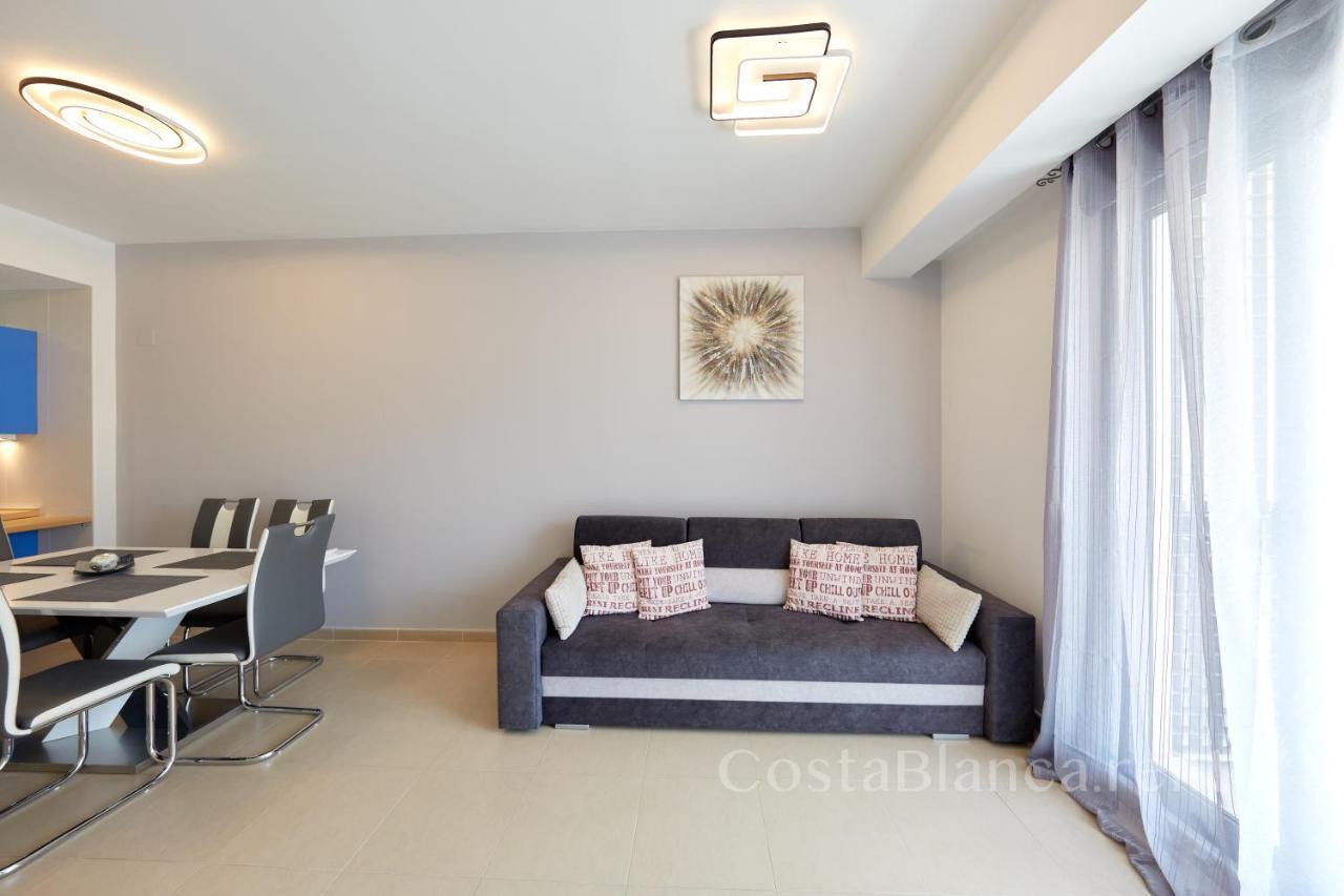 Executive 2 Bedroom Luxury By The Beach With King-size Bed Apartment