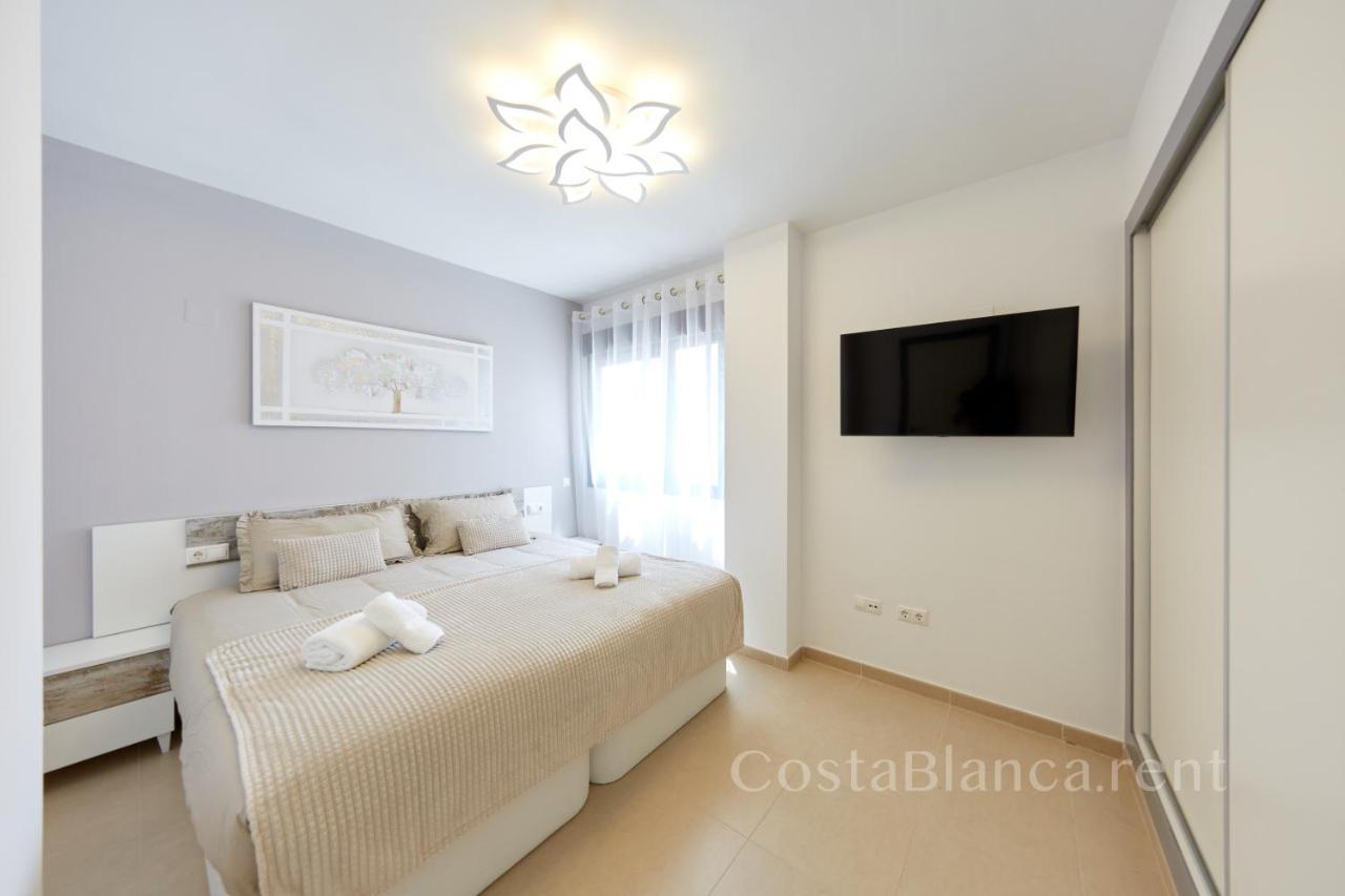 Executive 2 Bedroom Luxury By The Beach With King-size Bed * Benidorm