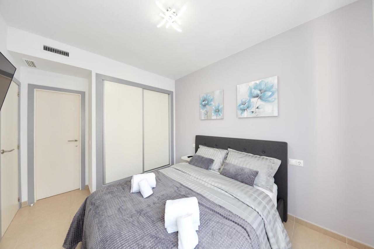 Appartement Luxurious Newly Renovated 2 Bedroom By The