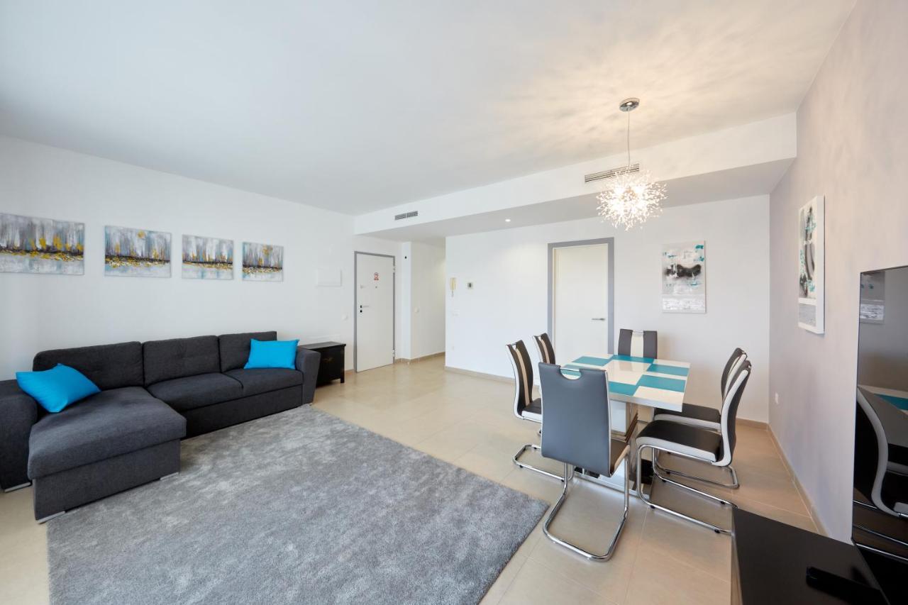Luxurious Newly Renovated 2 Bedroom By The Appartement *