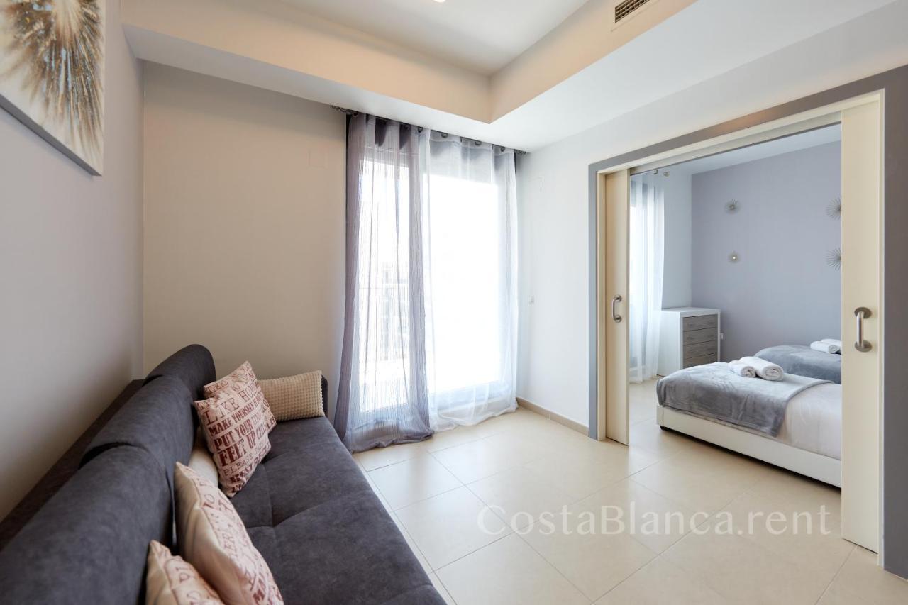 Executive 2 Bedroom Luxury By The Beach With King-size Bed *