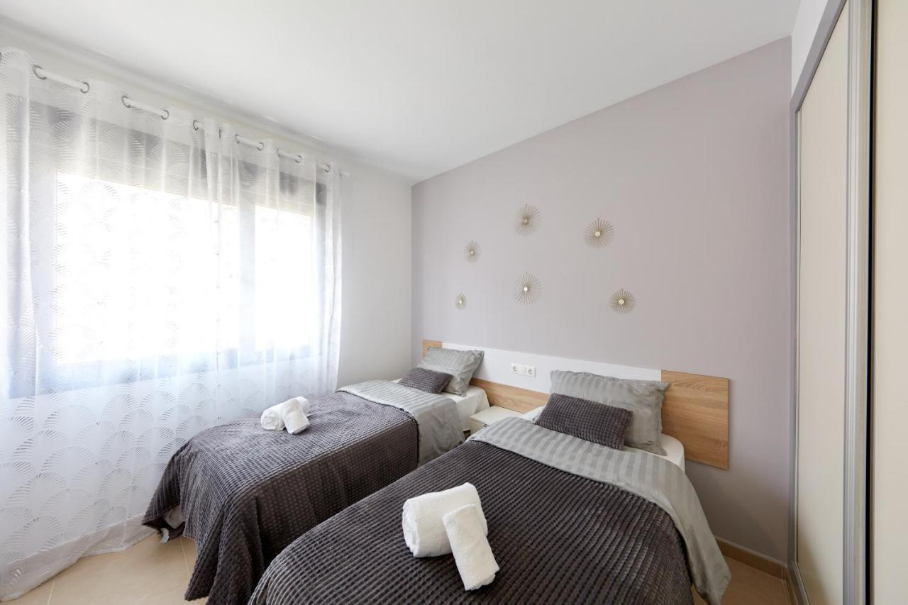 Luxurious Newly Renovated 2 Bedroom By The Appartement *