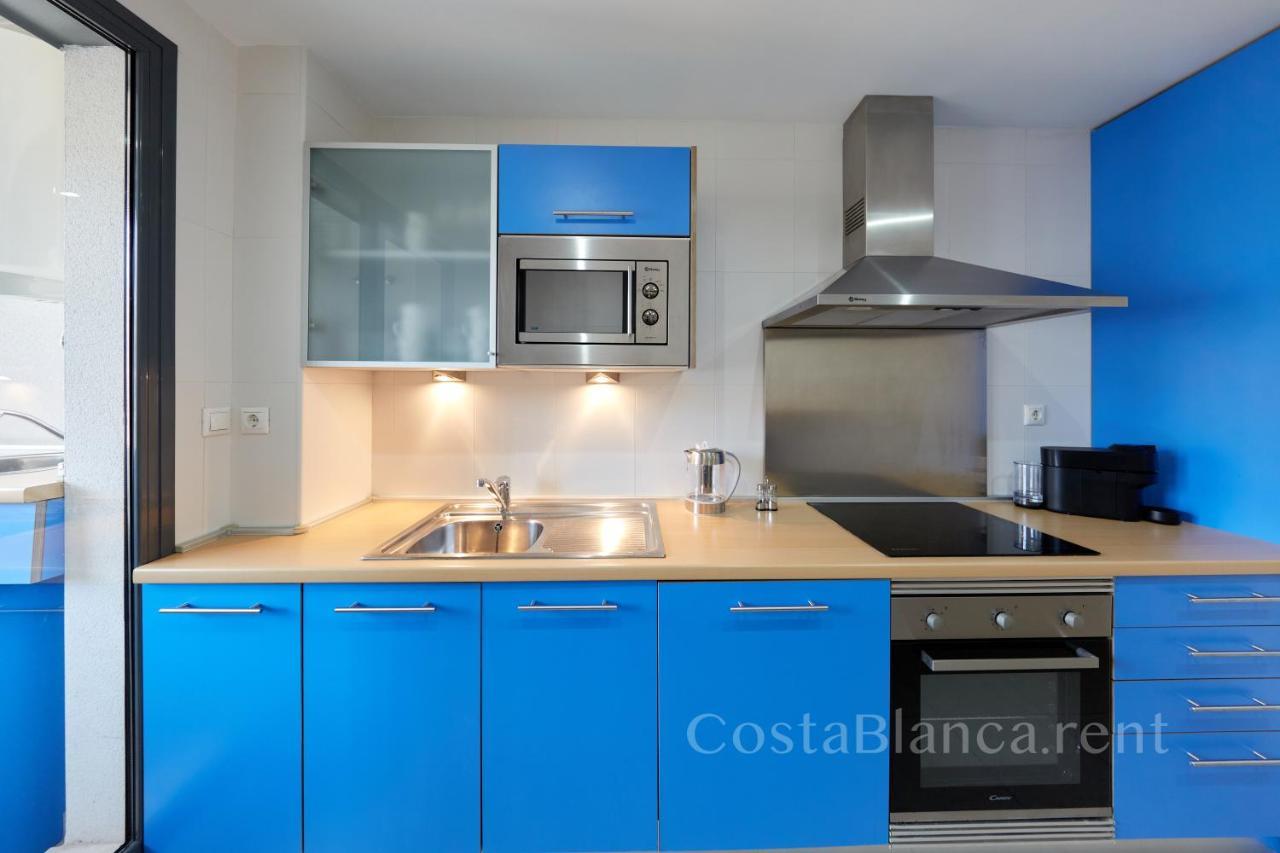 Luxurious, Newly-renovated Large 2-bedroom By The Beach Benidorm