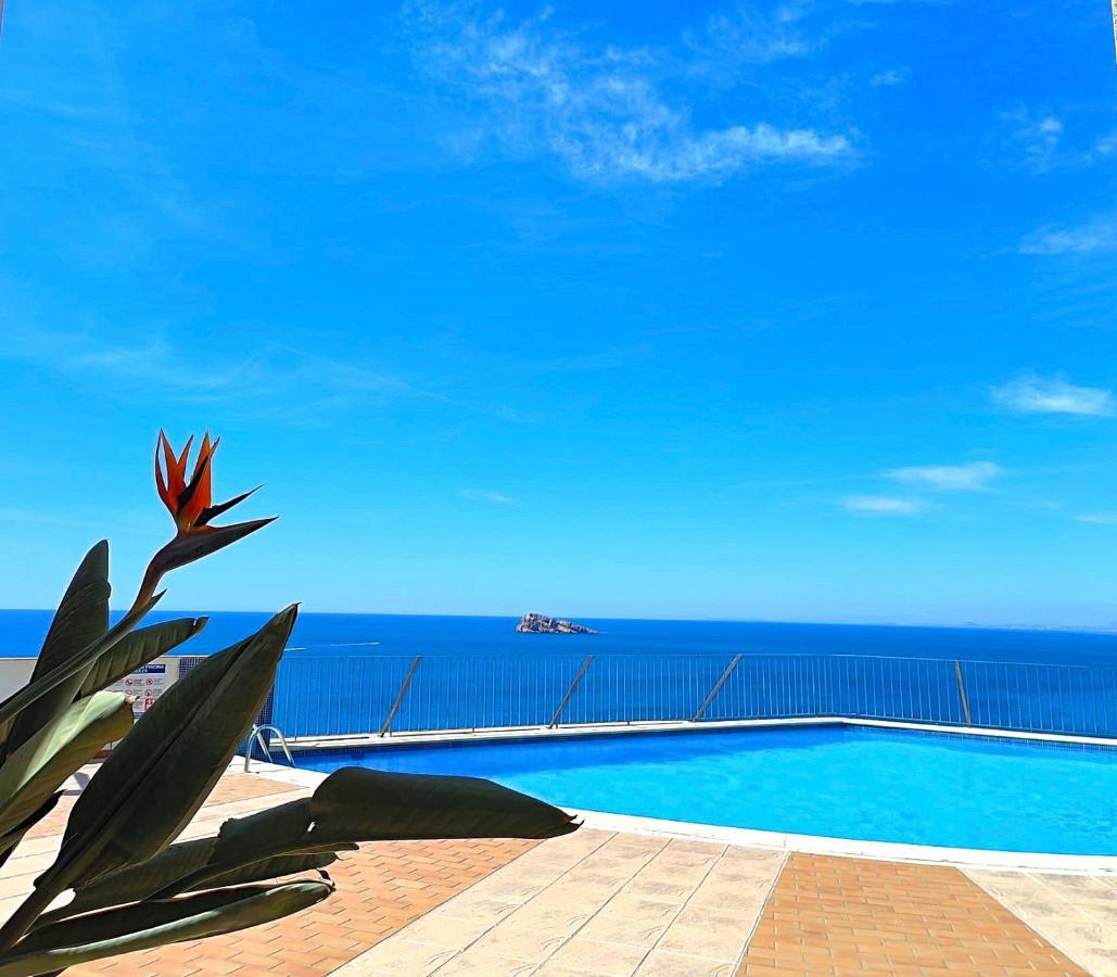 Stunning Two Level In Marina Appartement