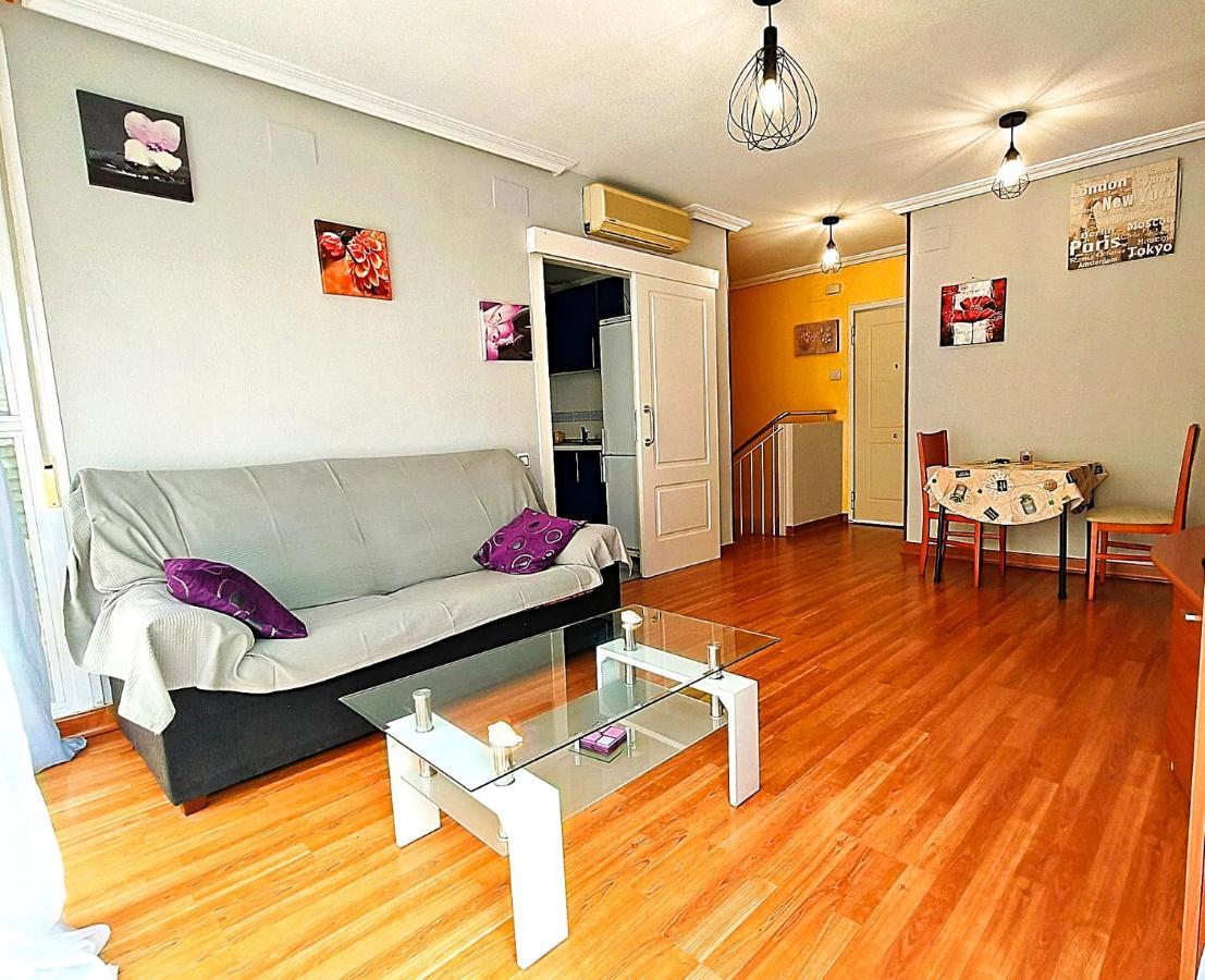 Stunning Two Level In Marina Appartement *