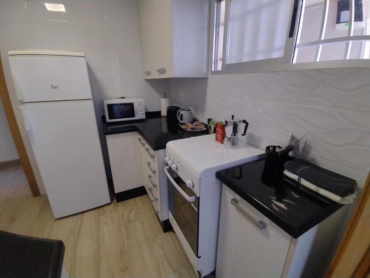 Living Benidorm. Playa Levante Apartment *