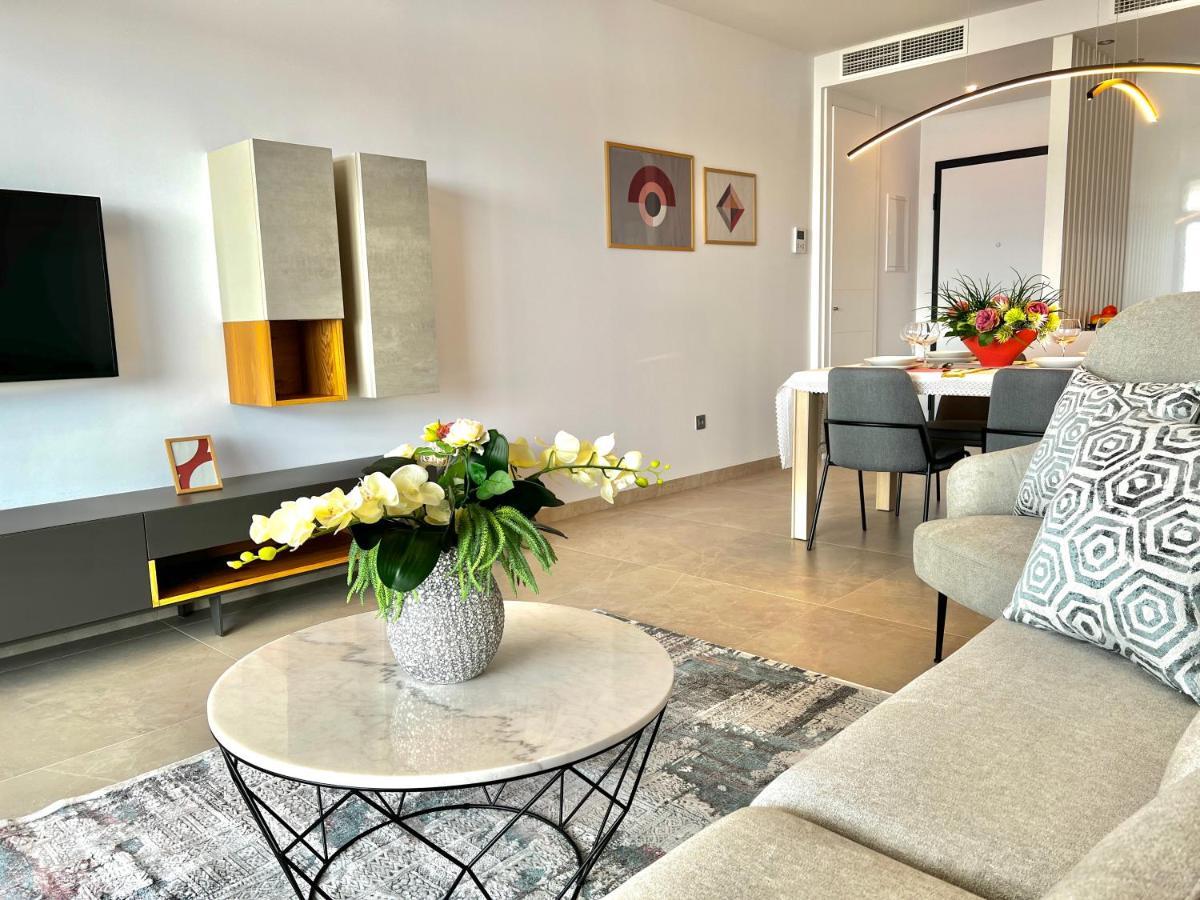 Luxury With Stunning Sea Views In Sunset Cliff Apartment