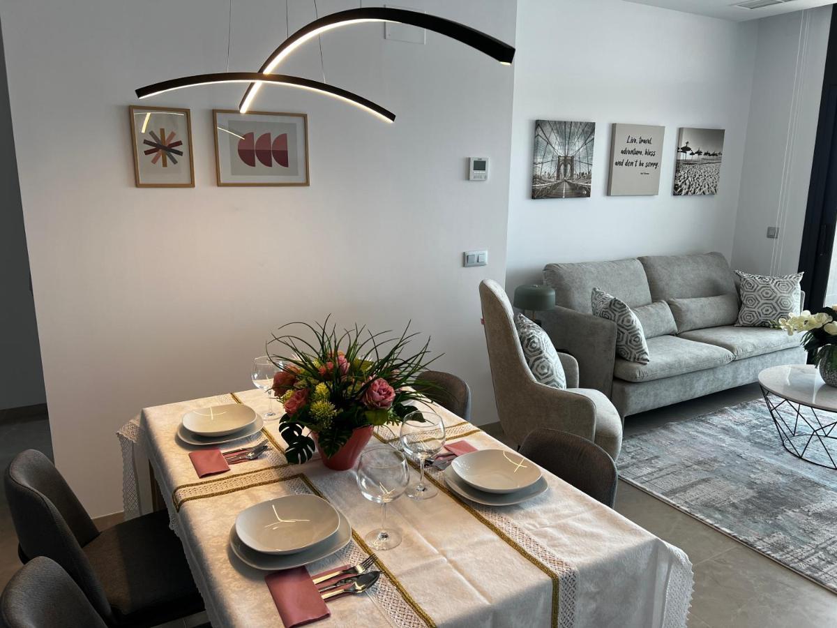 Apartment Luxury With Stunning Sea Views In Sunset Cliff
