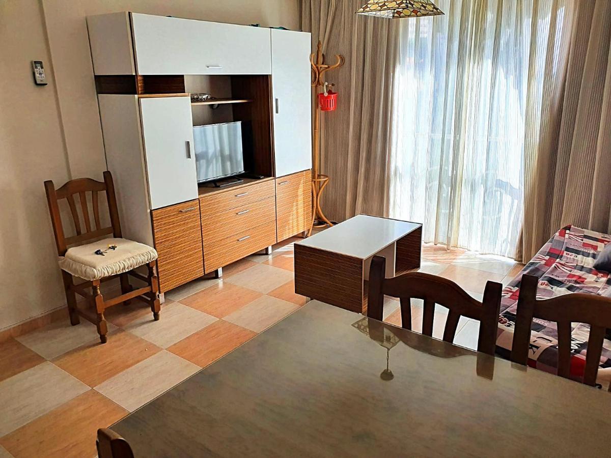 Un En Appartement *