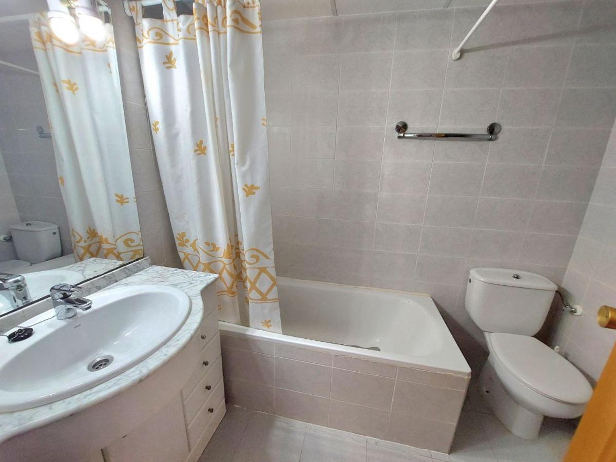Apartamento Piso En Primera Linea De Playa En Urbanizacion El Olivar Benidorm