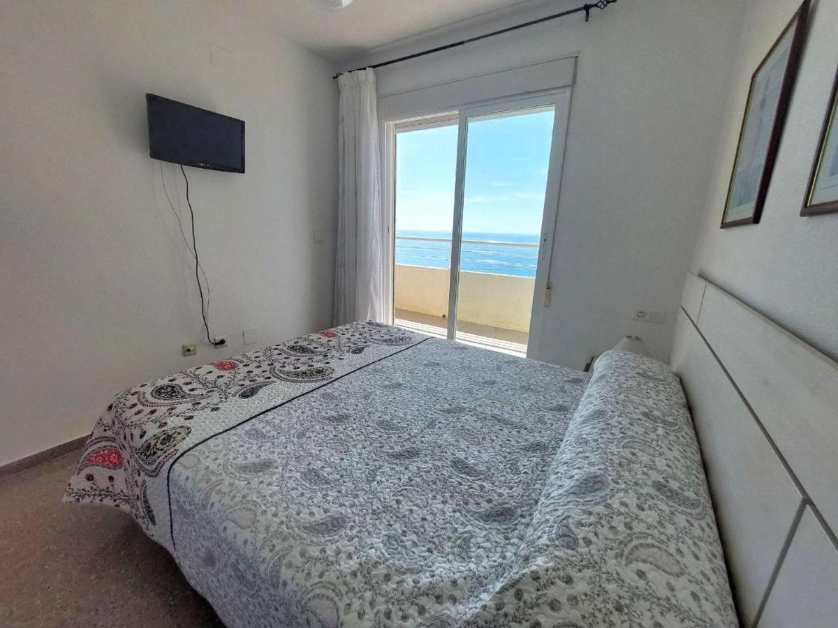 Piso En Primera Linea De Playa En Urbanizacion El Olivar Benidorm