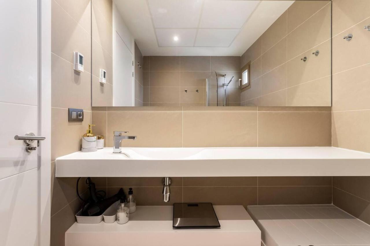 Apartment Beautiful 2-beds Poniente