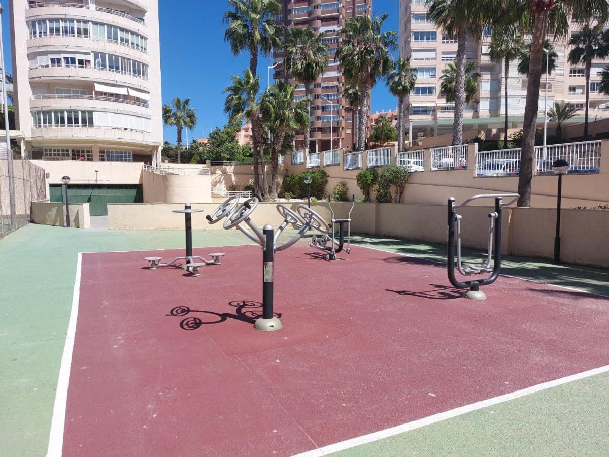 Apartamento Piso En Primera Linea De Playa En Urbanizacion El Olivar