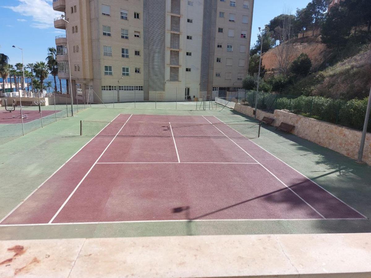 Apartamento Piso En Primera Linea De Playa En Urbanizacion El Olivar *