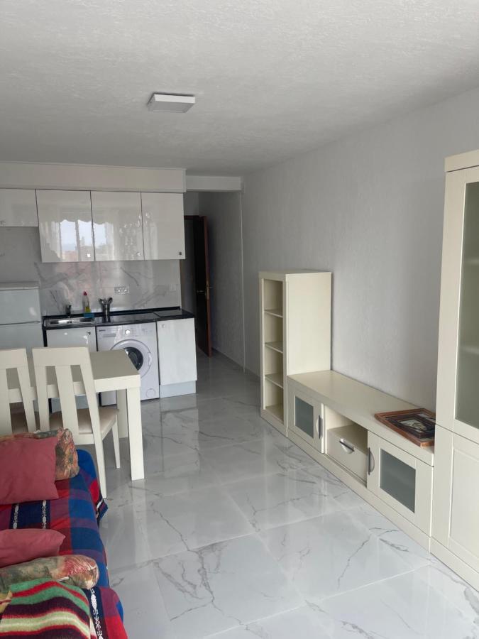 Playmon Apartment *