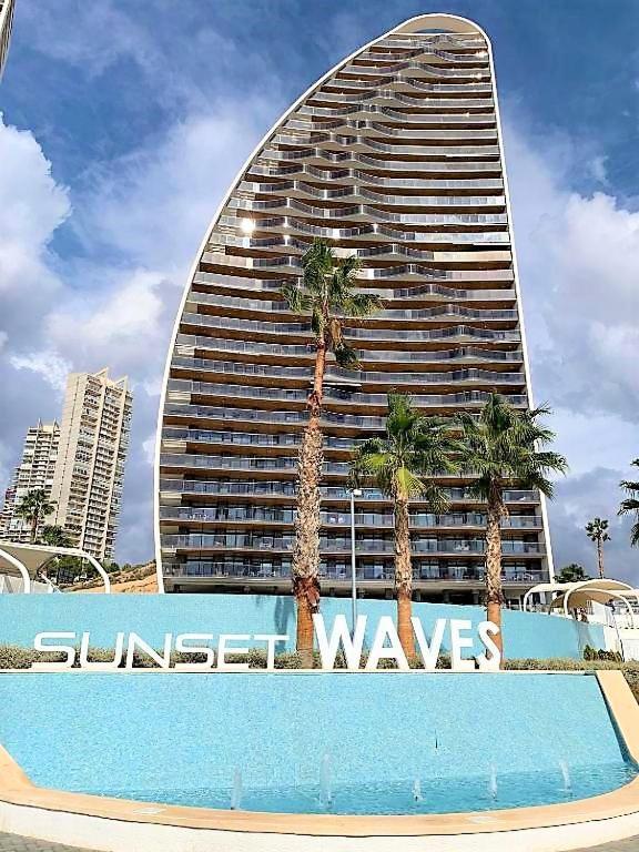 Luxury Sunset Waves 19 Floor