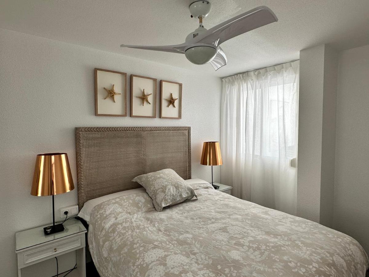 Appartement Mediterraneo, Muy Centrico, En Plaza Triangular, Soleado, Con Jardines Y Piscina Y La Playa Enfrente Andando, Con Parking Exterior Comunitario Benidorm