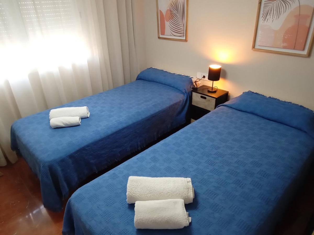 Alteanos, Centrico Y Confortable, Soleado, Con Piscina Y Jardines, Tenis, Parking Exterior Comunitario, Y La Playa Andando 10 Min
