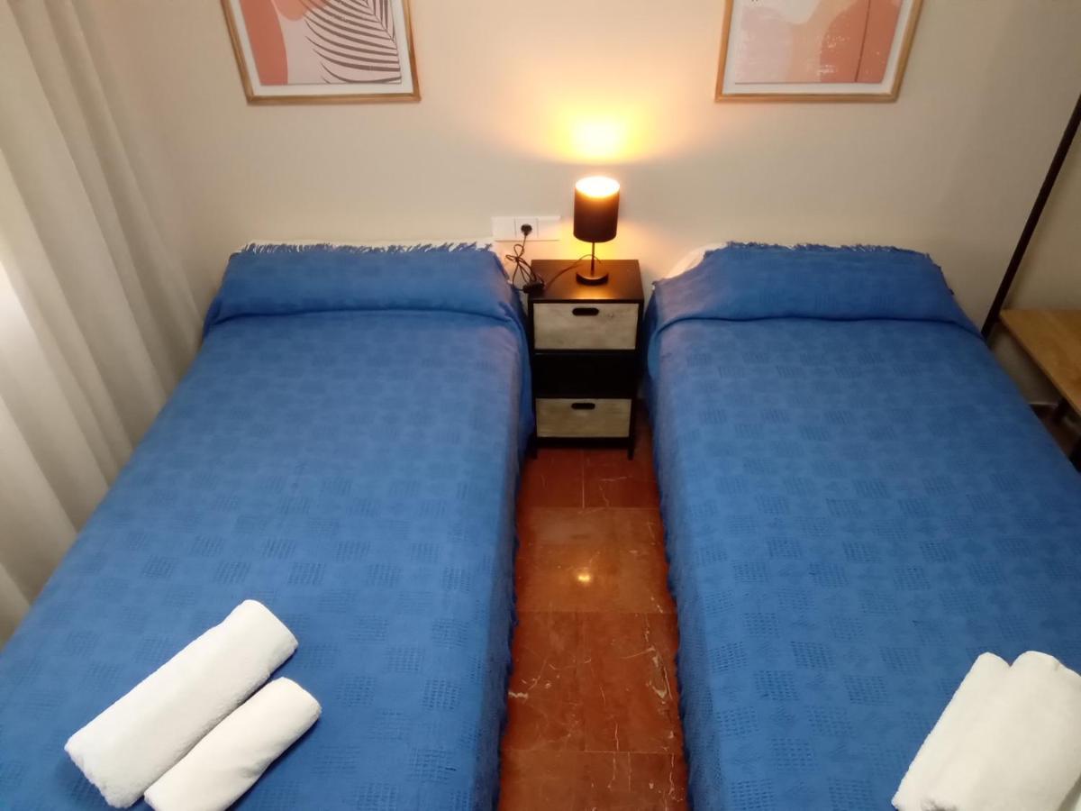 Apartment Alteanos, Centrico Y Confortable, Soleado, Con Piscina Y Jardines, Tenis, Parking Exterior Comunitario, Y La Playa Andando 10 Min Benidorm