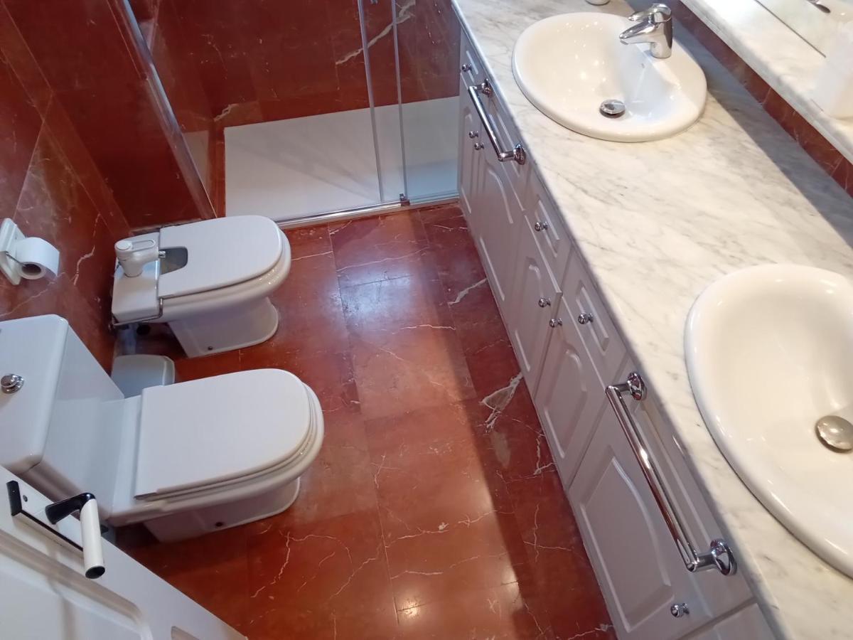 Alteanos, Centrico Y Confortable, Soleado, Con Piscina Y Jardines, Tenis, Parking Exterior Comunitario, Y La Playa Andando 10 Min * Benidorm