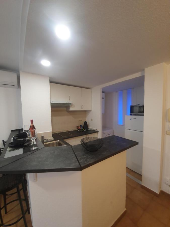 New One Bedroom In Apartment *
