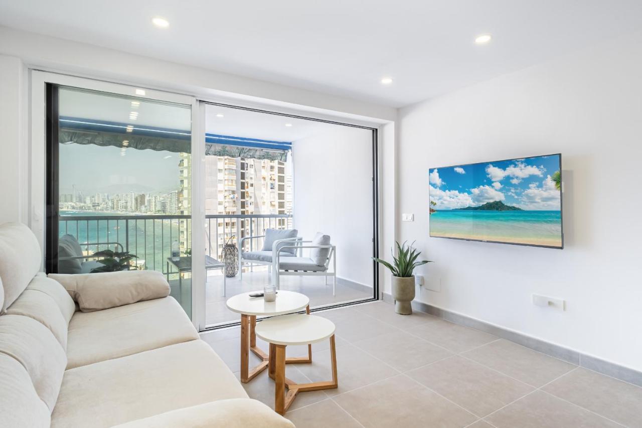 Halcon Deluxe 7-b Levante Apartamento