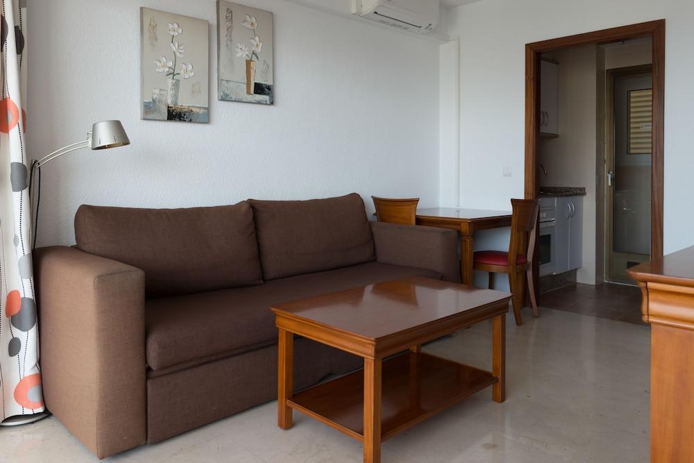 Gemelos 2 Beninter Apartment