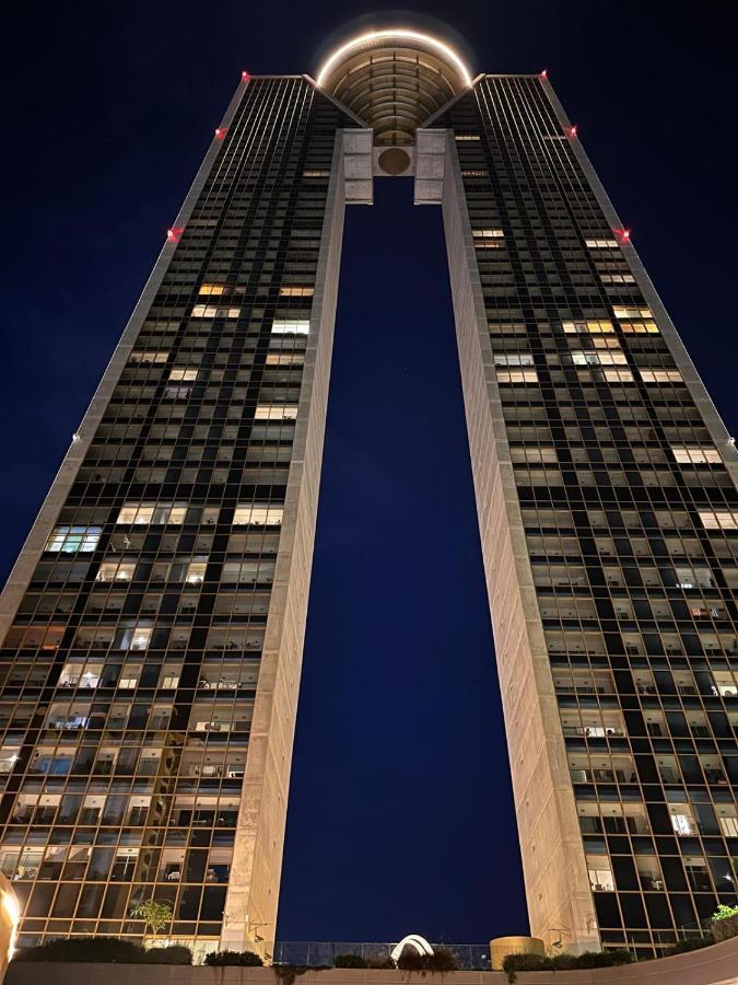 Floor 32! Intempo Luxury *