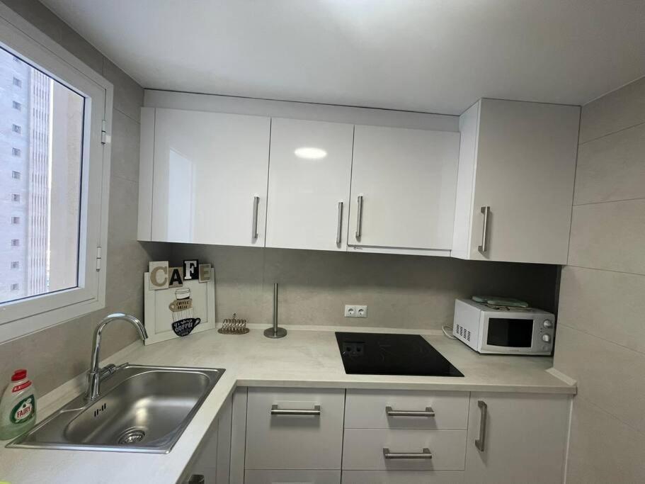 Centro Primera Linea Con Piscina Apartment